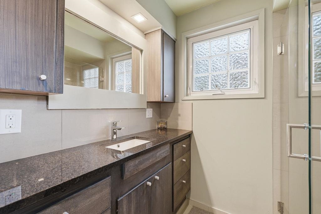 1704 E 35th Ave - Photo 29