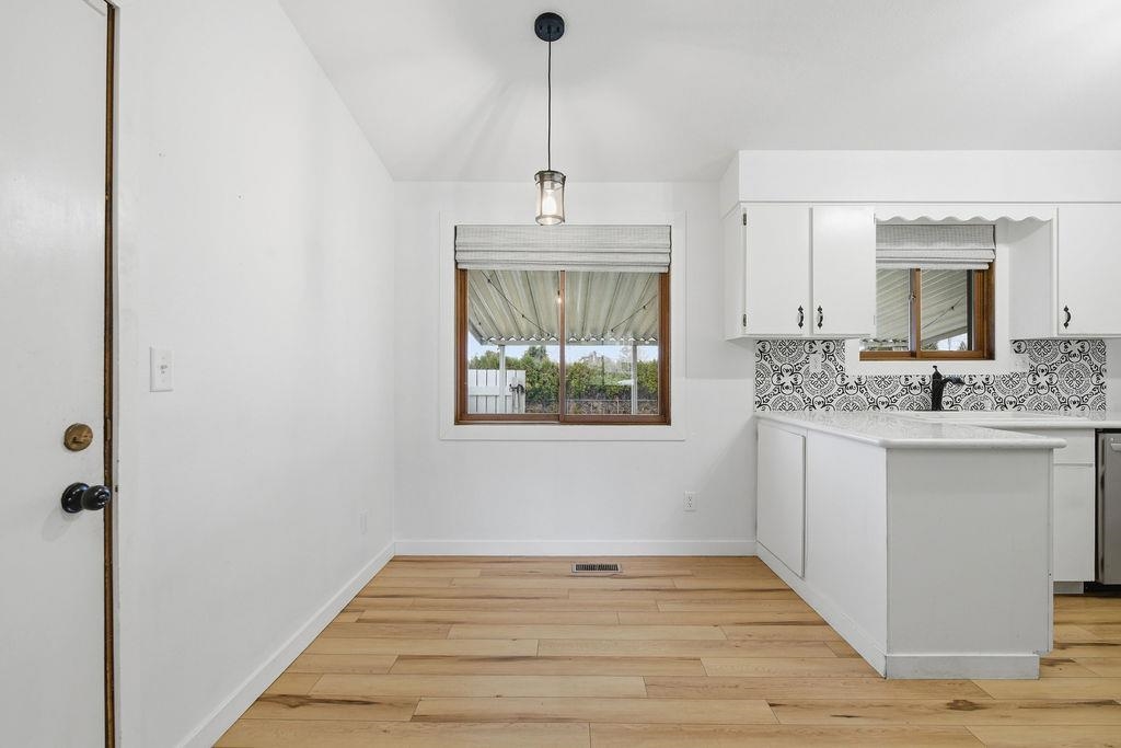 11217 E 11th Ave - Photo 11