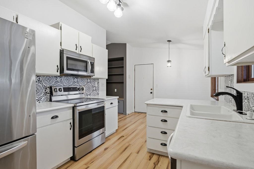 11217 E 11th Ave - Photo 14