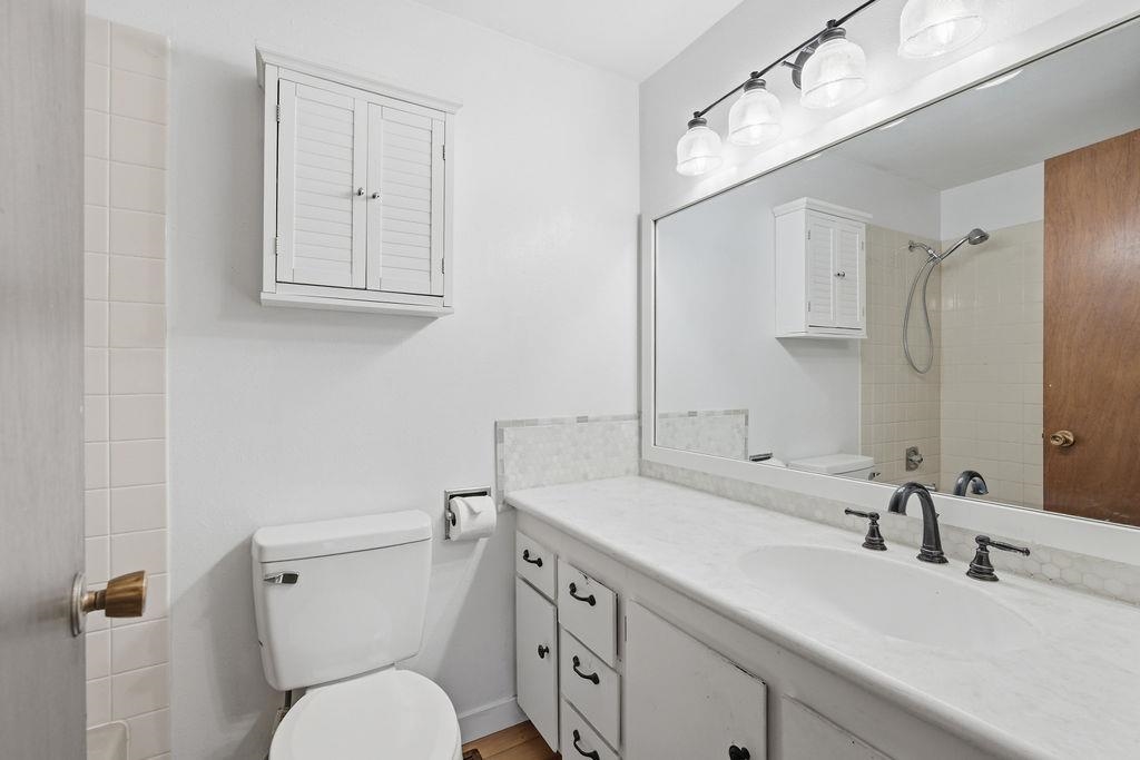11217 E 11th Ave - Photo 18