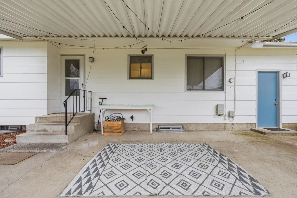 11217 E 11th Ave - Photo 30