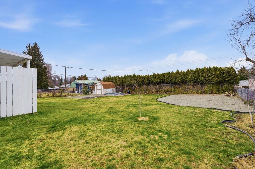 11217 E 11th Ave - Photo 33