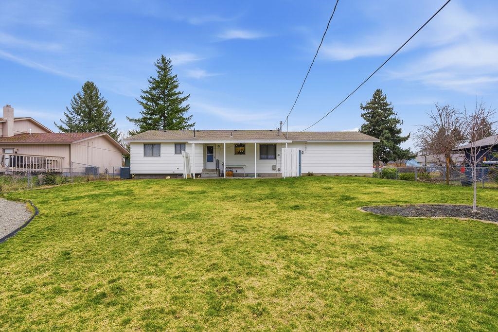 11217 E 11th Ave - Photo 36