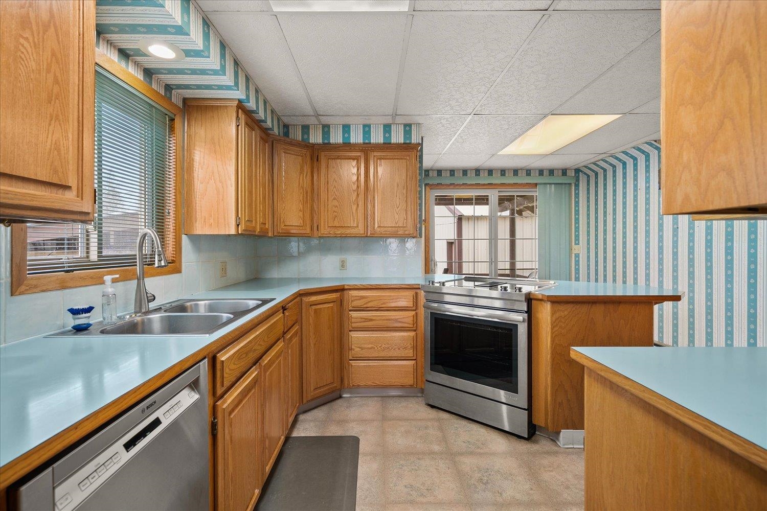3624 W HOFFMAN St - Photo 11
