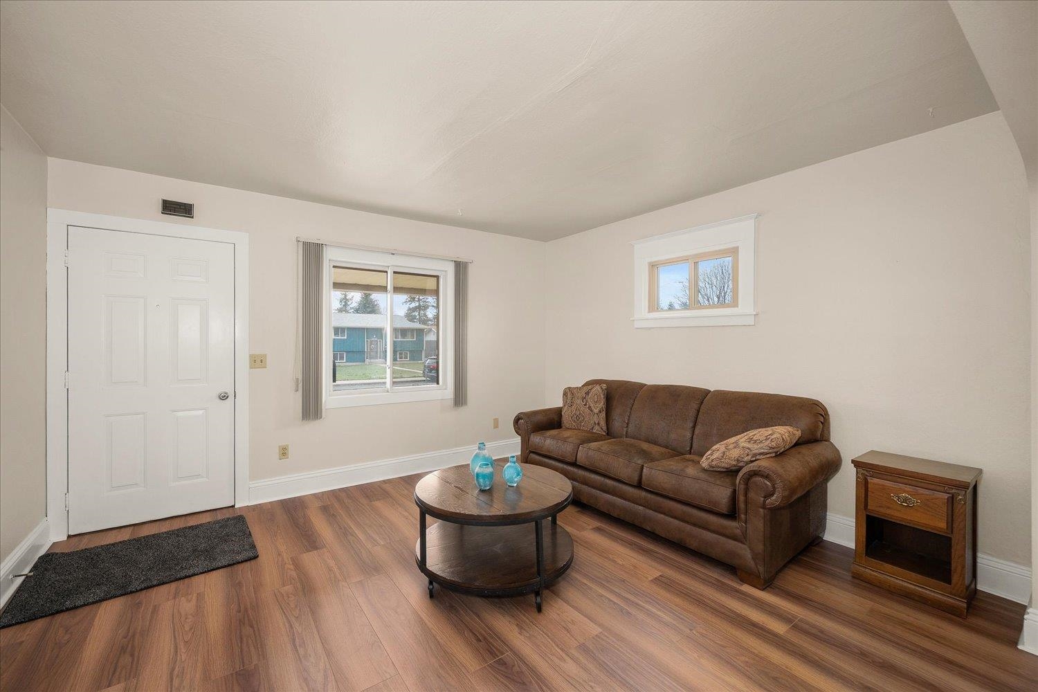 3624 W HOFFMAN St - Photo 7