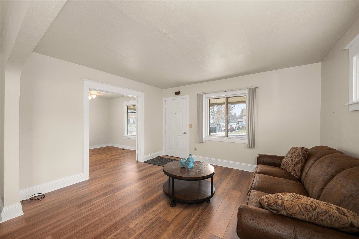 3624 W HOFFMAN St - Photo 8