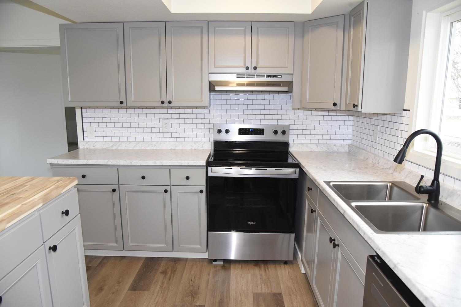301 2nd Ave - Photo 6