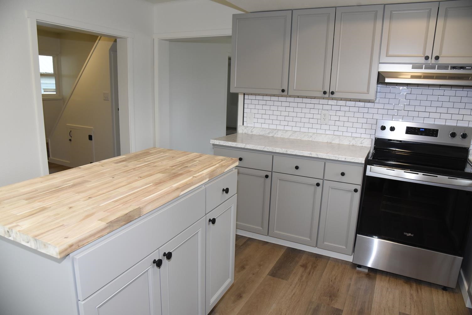 301 2nd Ave - Photo 7
