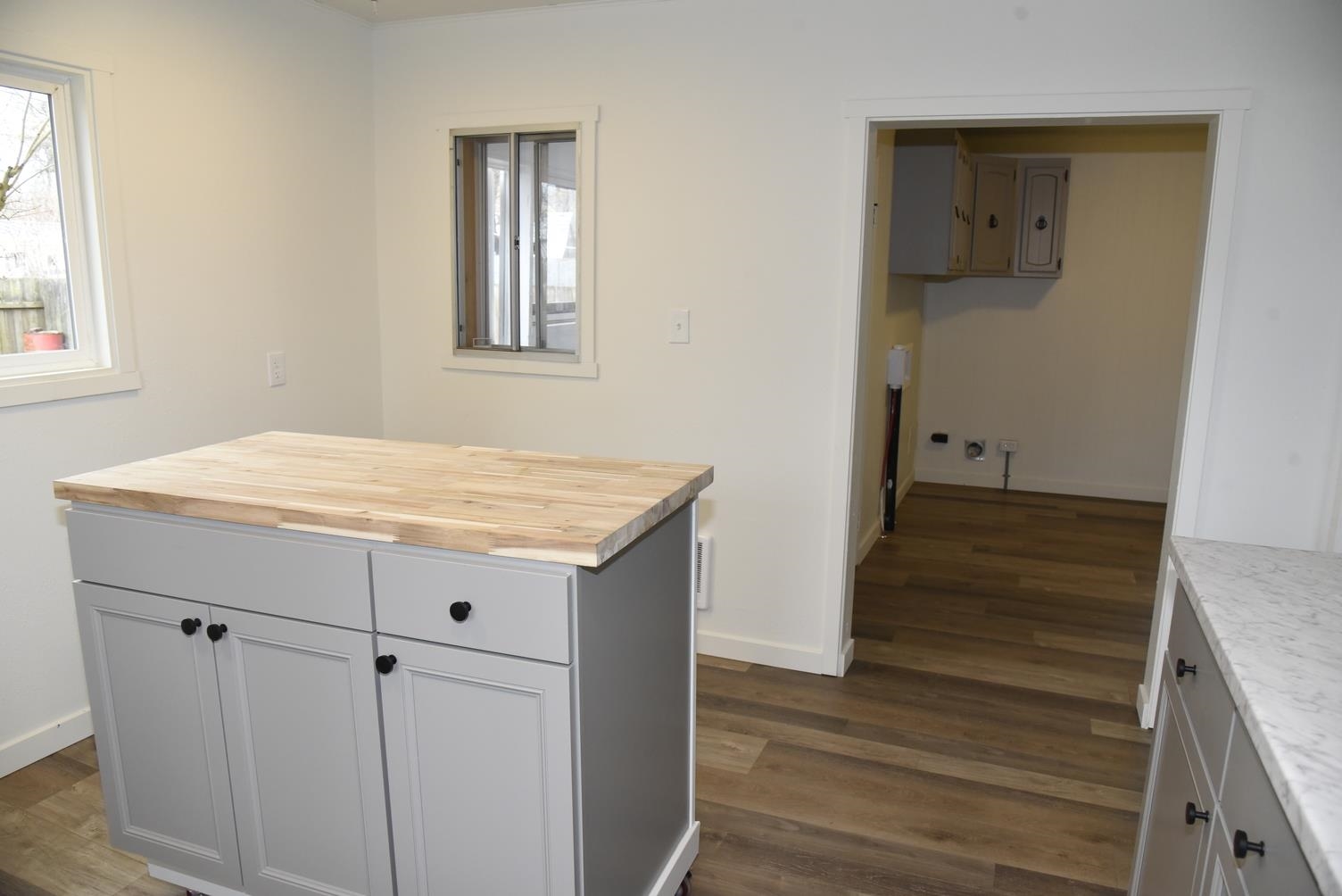 301 2nd Ave - Photo 8