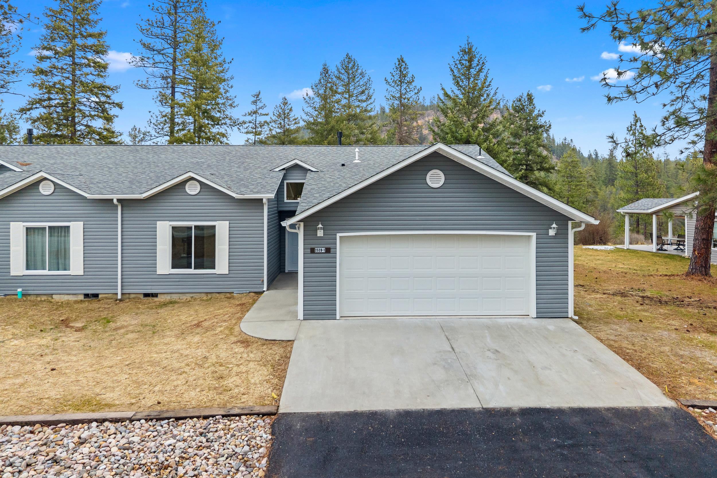 2528 Canyon Crest Way - Photo 1
