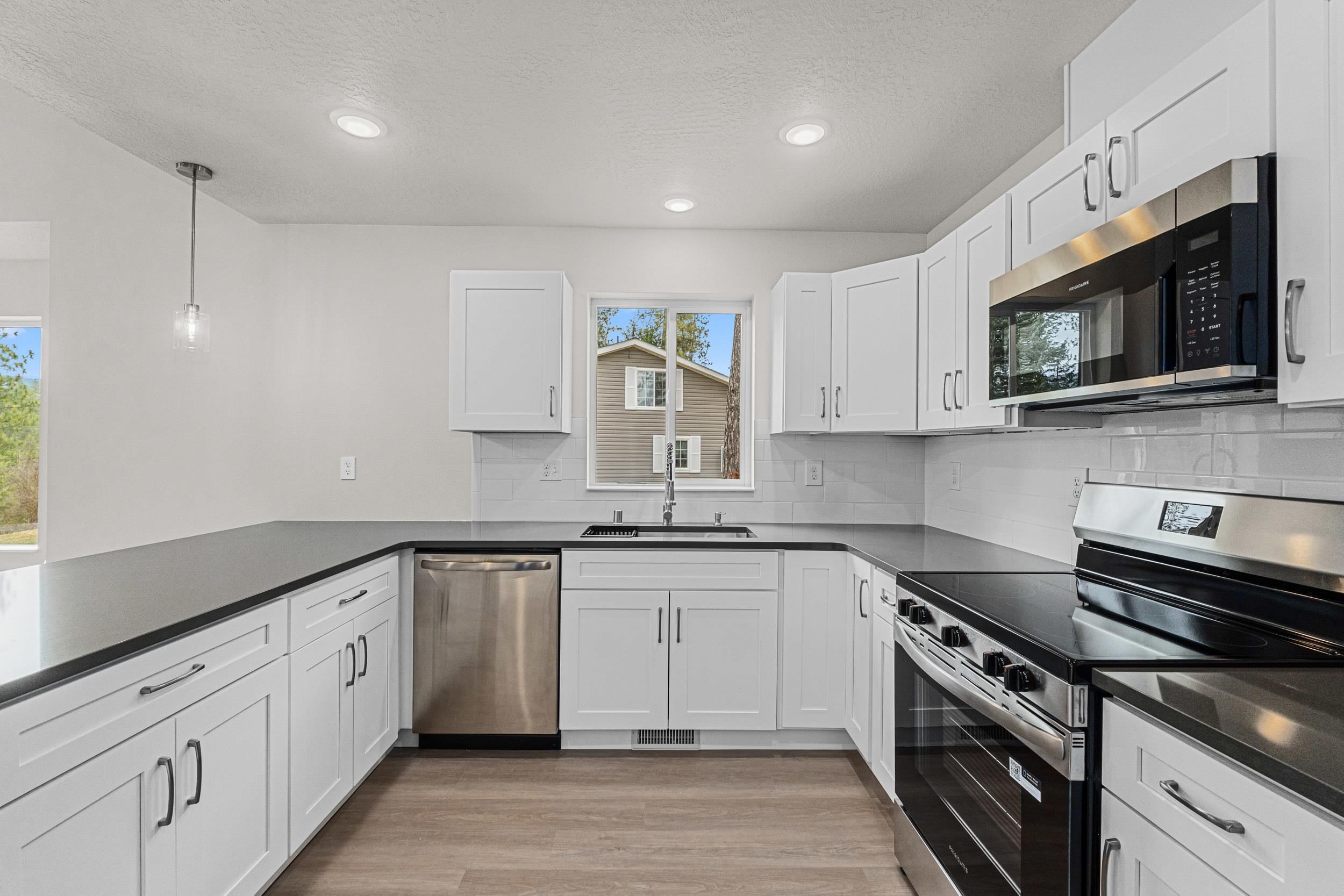 2528 Canyon Crest Way - Photo 8