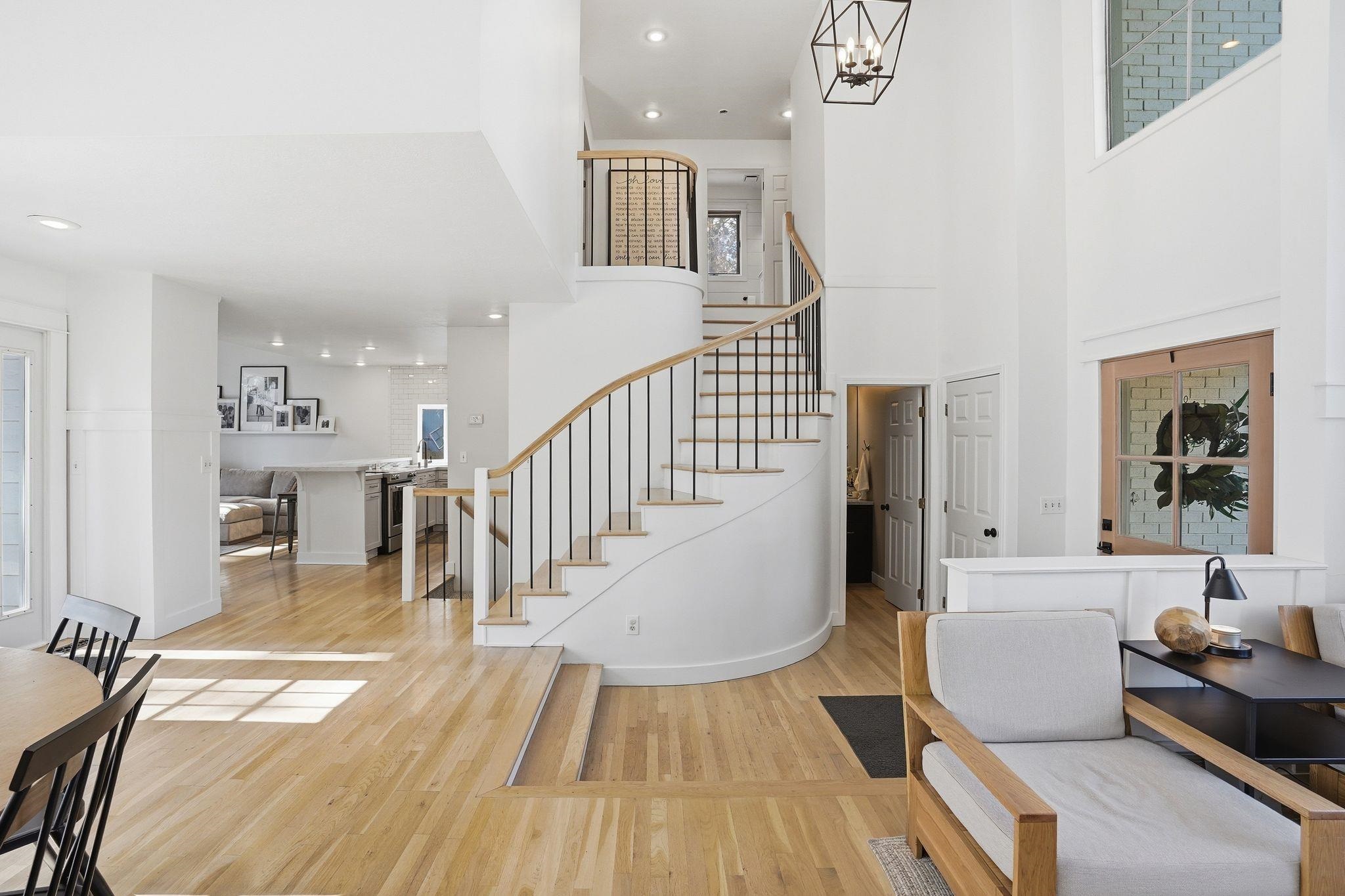 201 W Woodway Ave - Photo 10