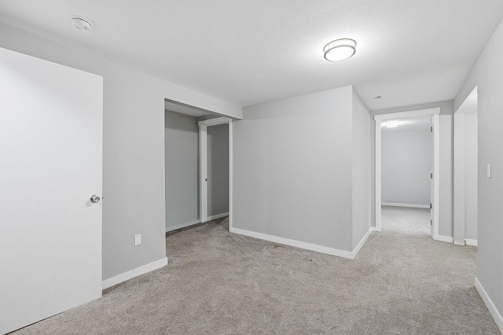295 SW Railroad Ave - Photo 12