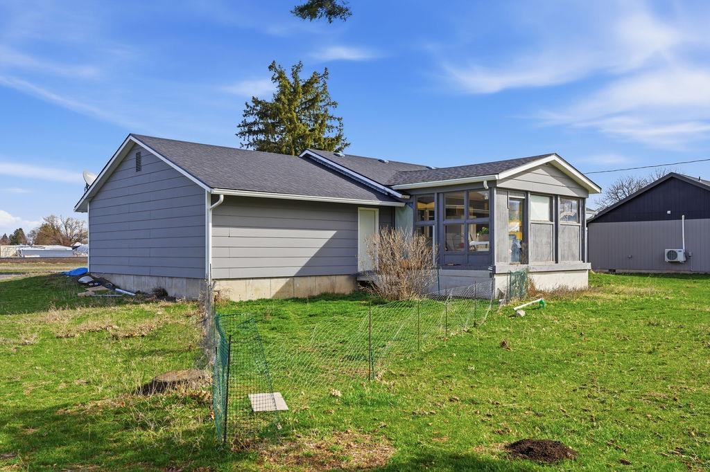 295 SW Railroad Ave - Photo 28