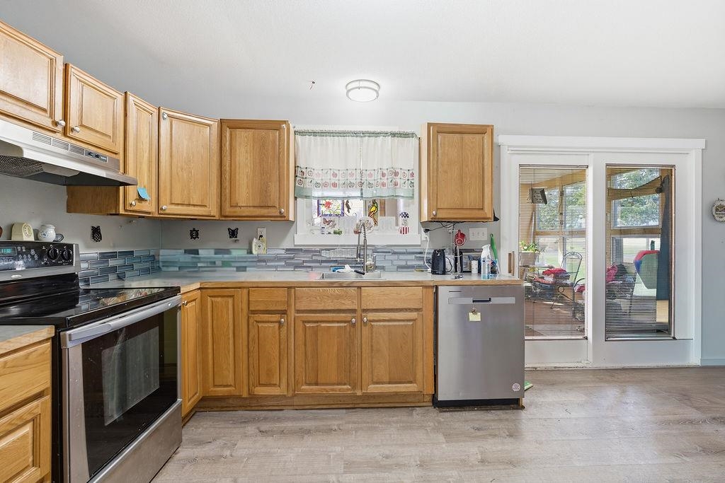 295 SW Railroad Ave - Photo 6