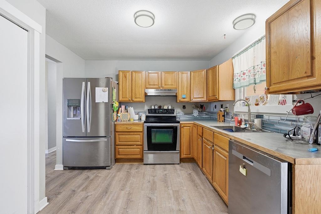 295 SW Railroad Ave - Photo 7
