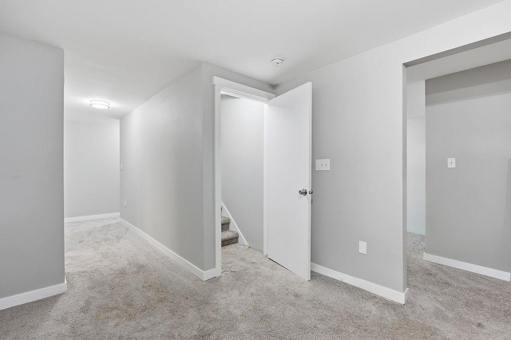 295 SW Railroad Ave - Photo 9