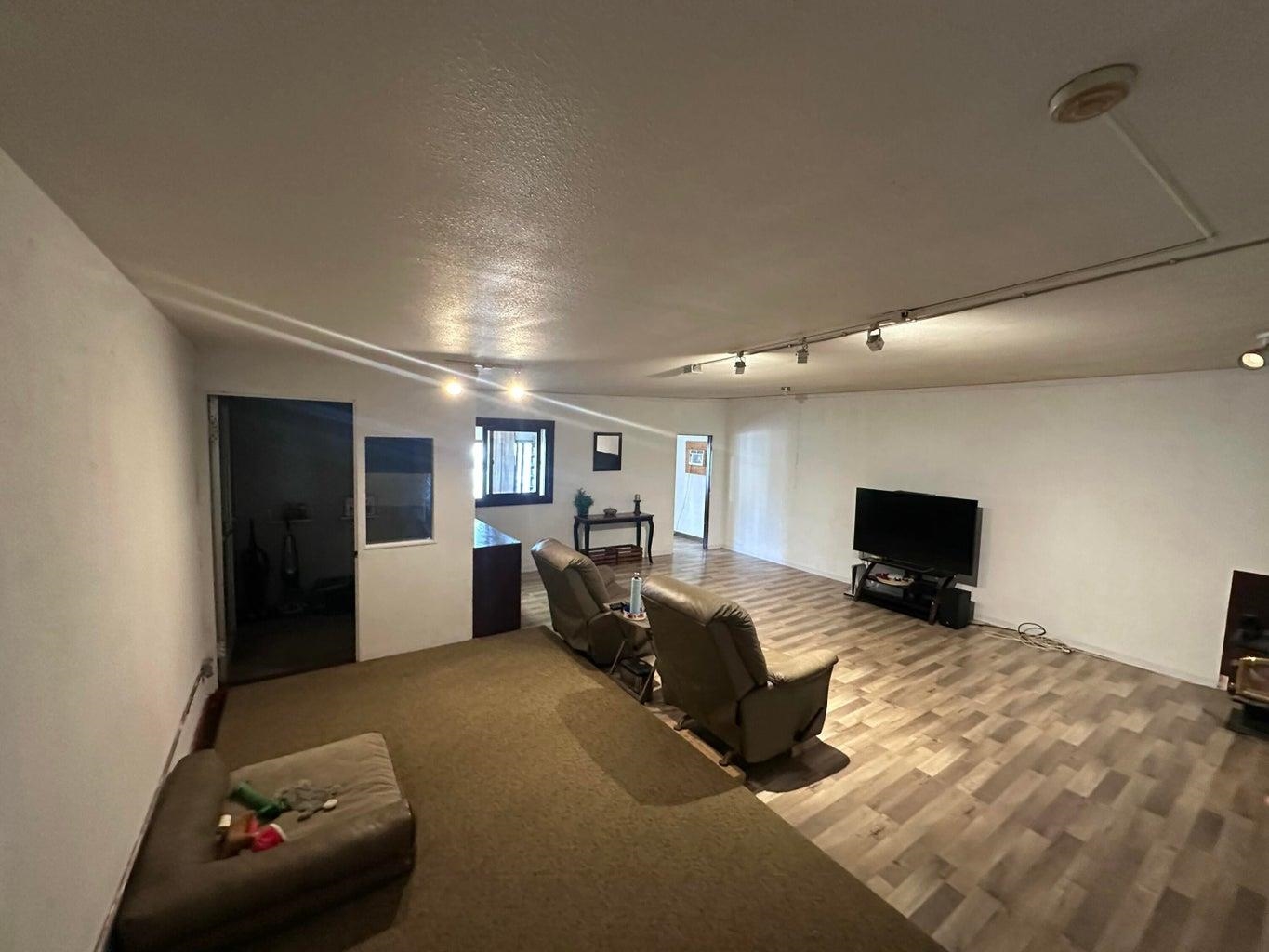 535 S Meyers St - Photo 4