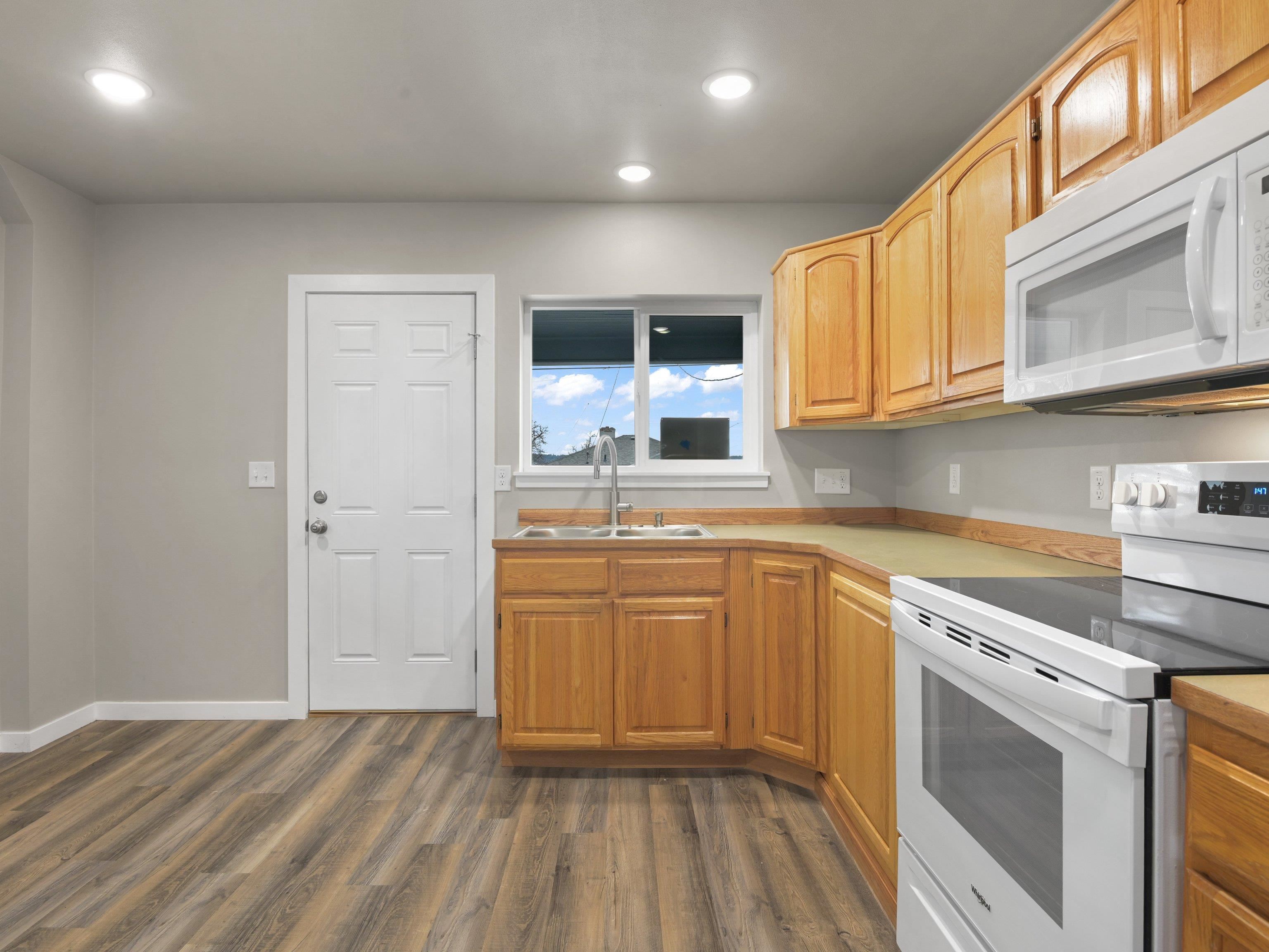1004 E Liberty Ave - Photo 9
