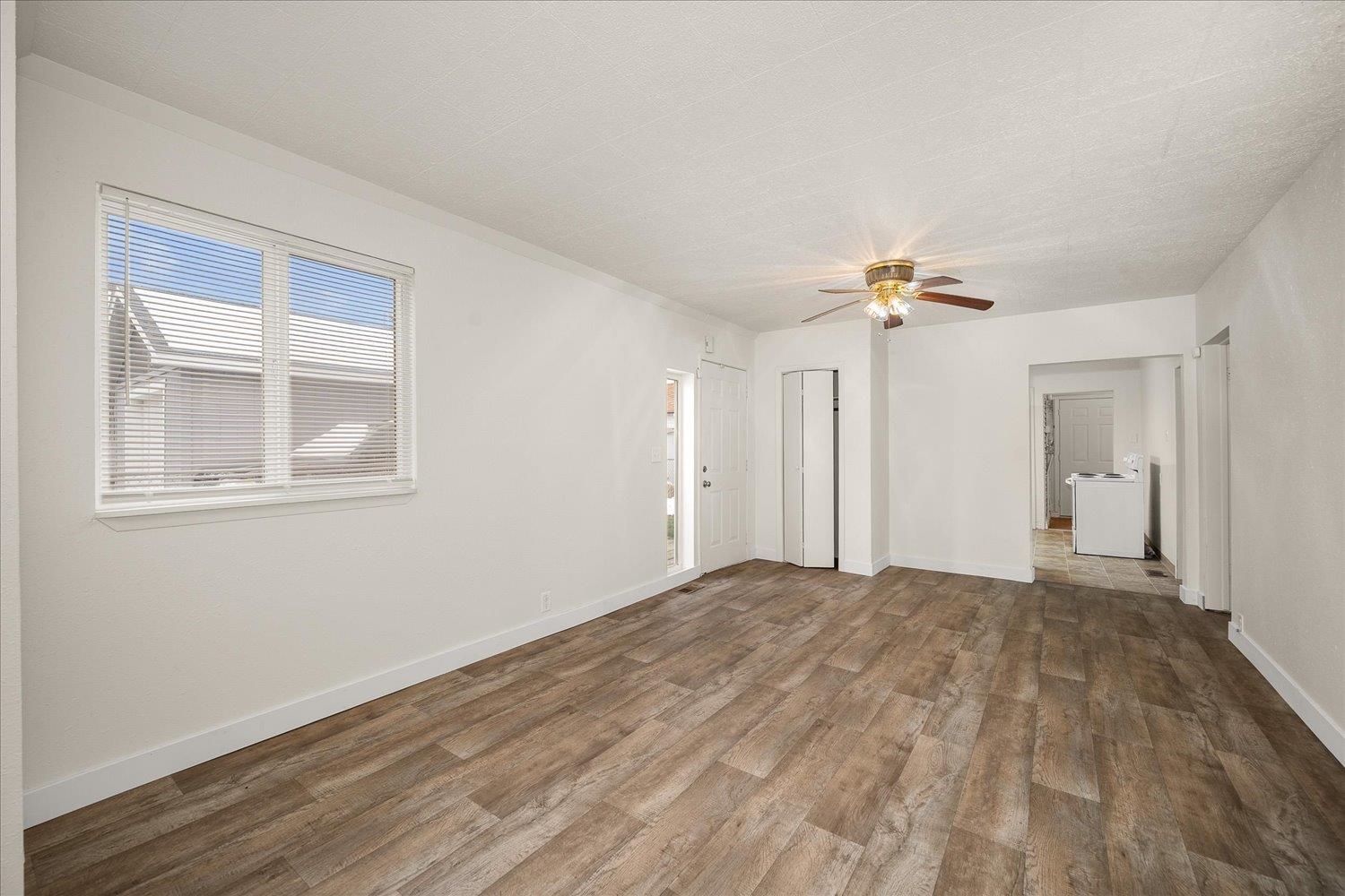 5111 N Stone St - Photo 3
