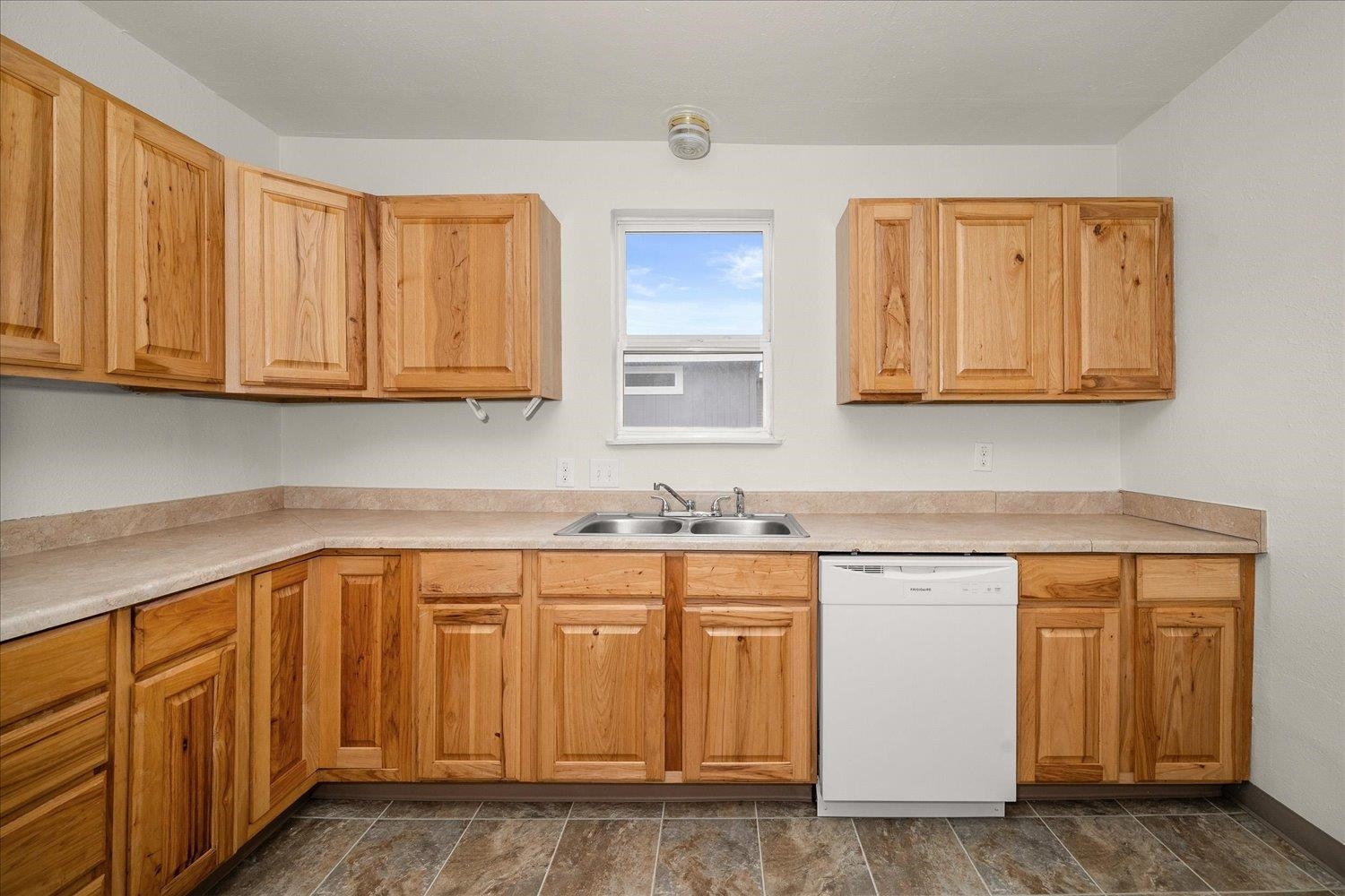 5111 N Stone St - Photo 9
