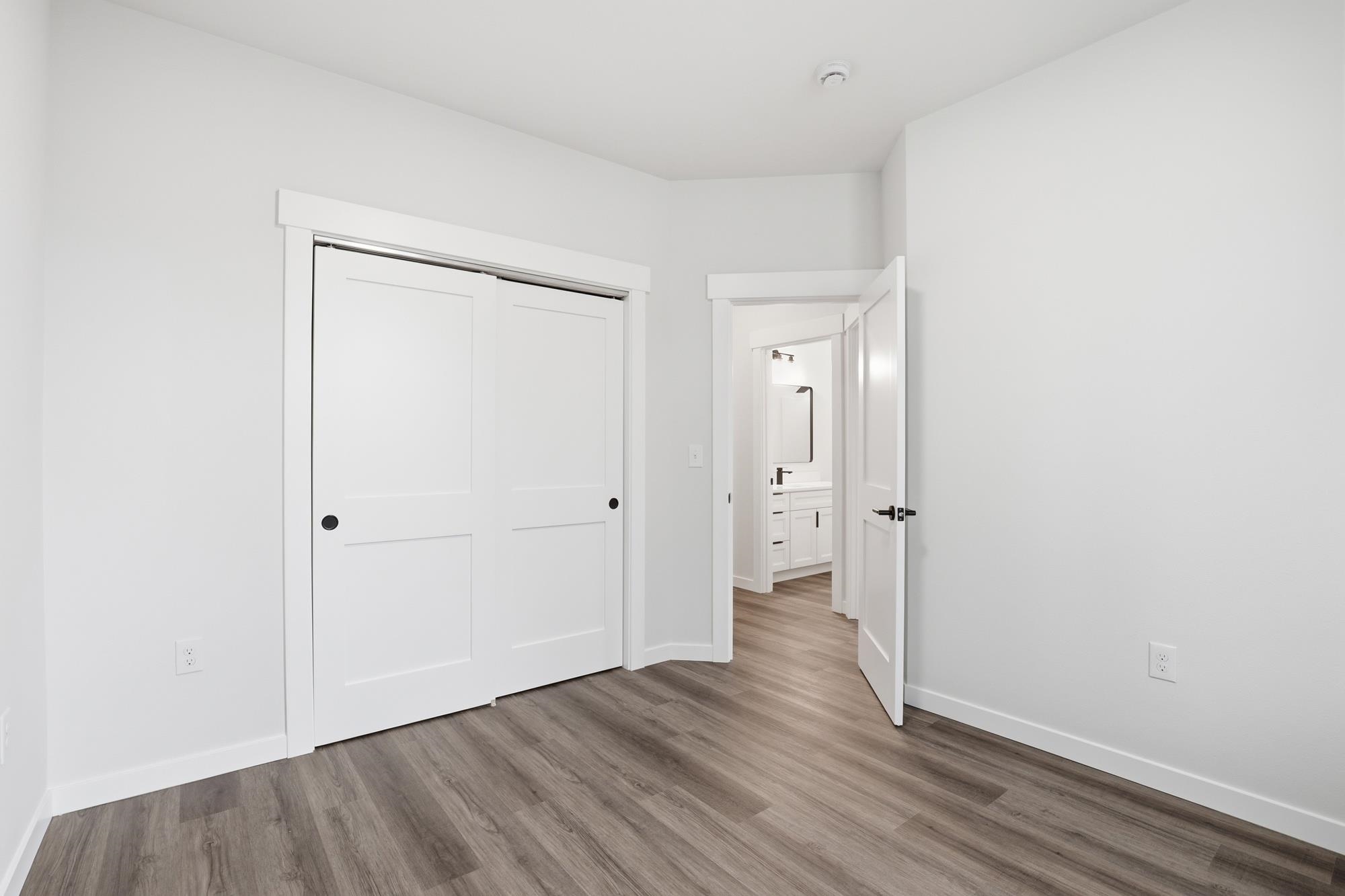 4914 E Fairview Ave - Photo 28