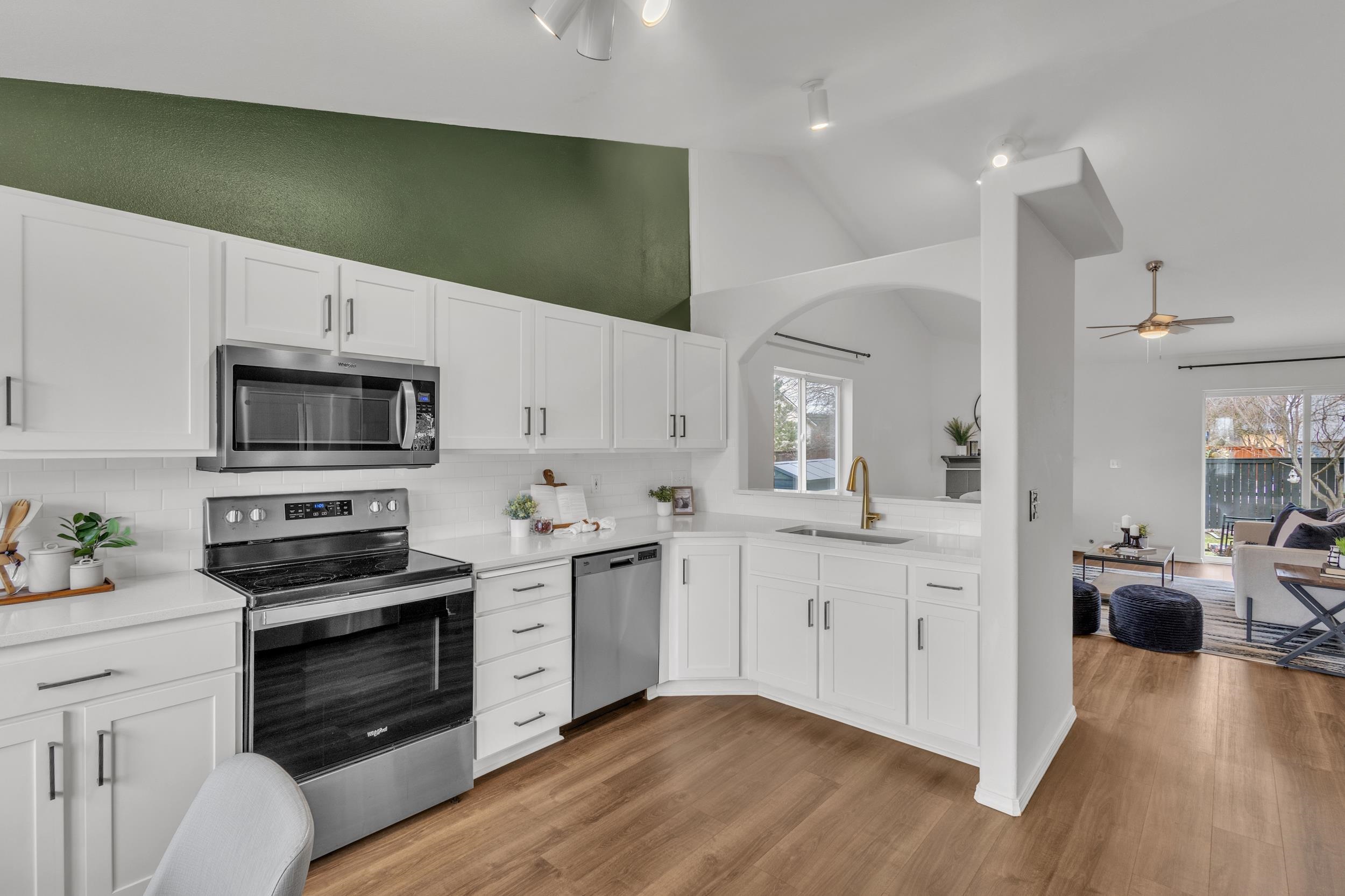 1304 N Fairway Rd - Photo 3