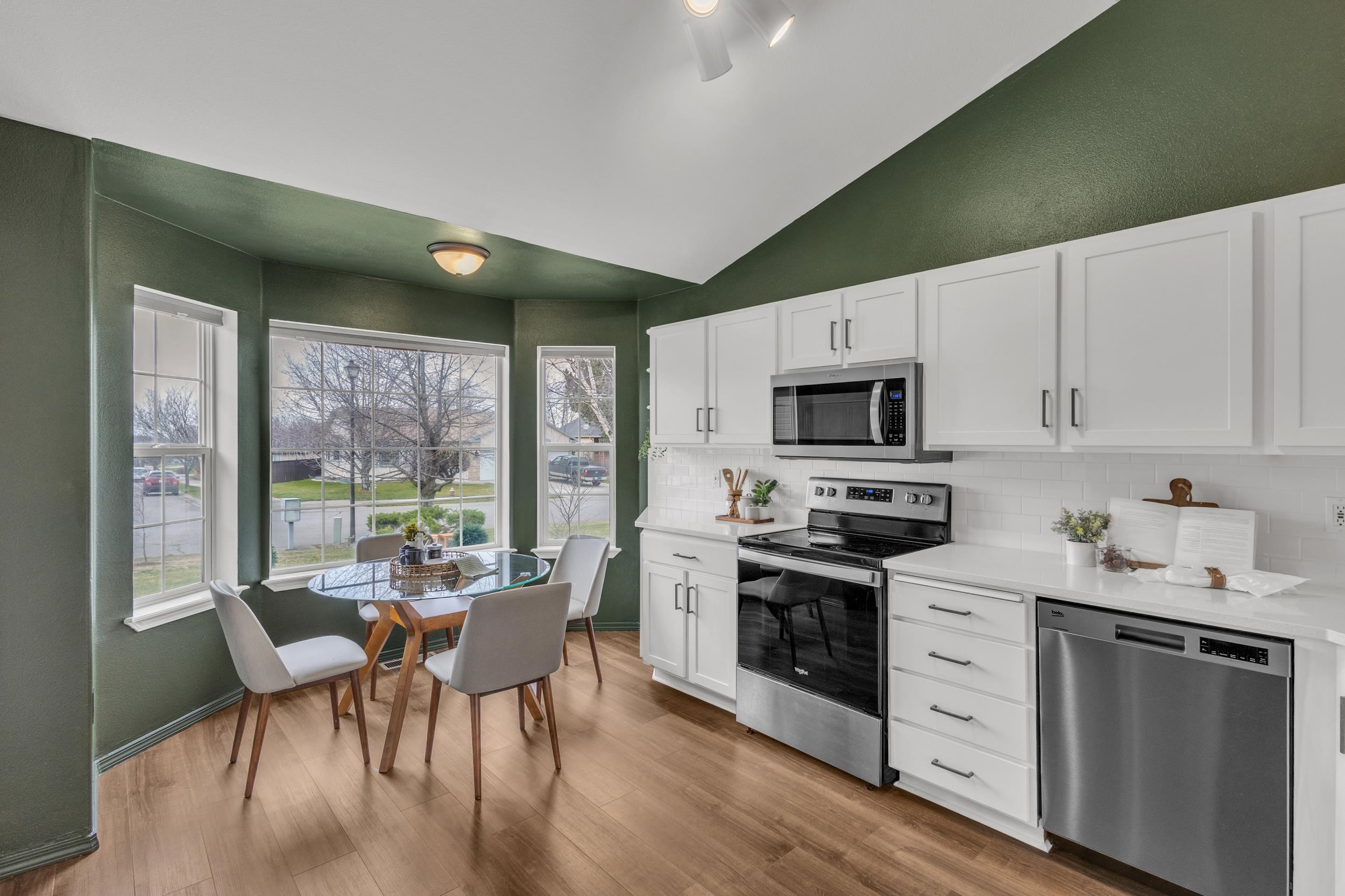 1304 N Fairway Rd - Photo 4