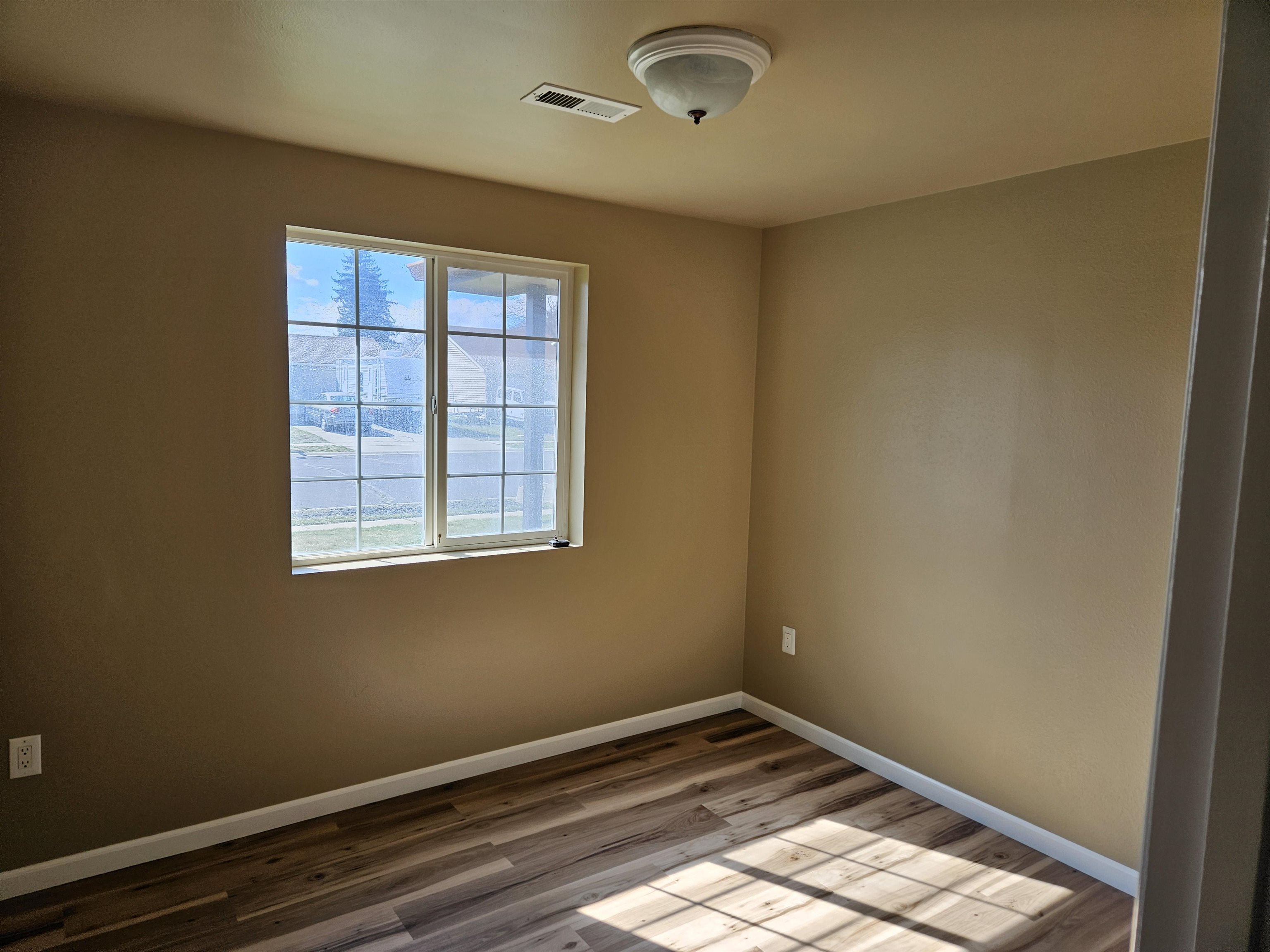 12712 W 11th Ave - Photo 11