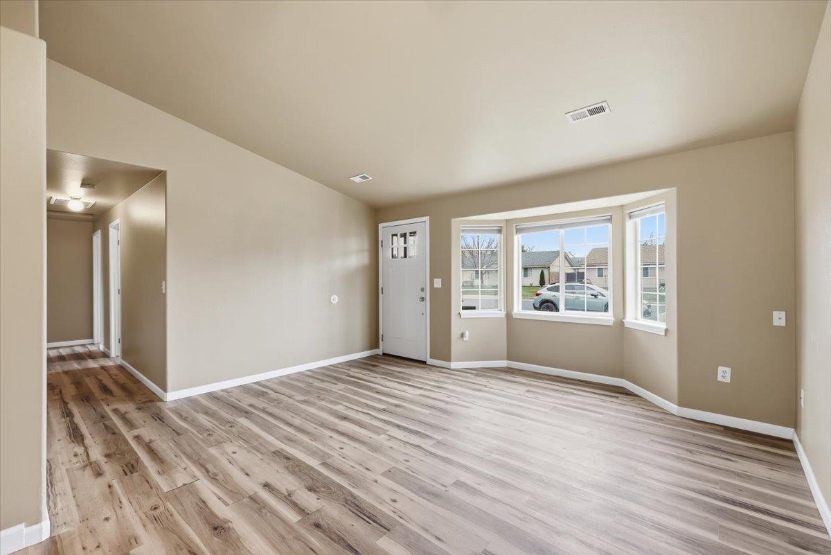 12712 W 11th Ave - Photo 3