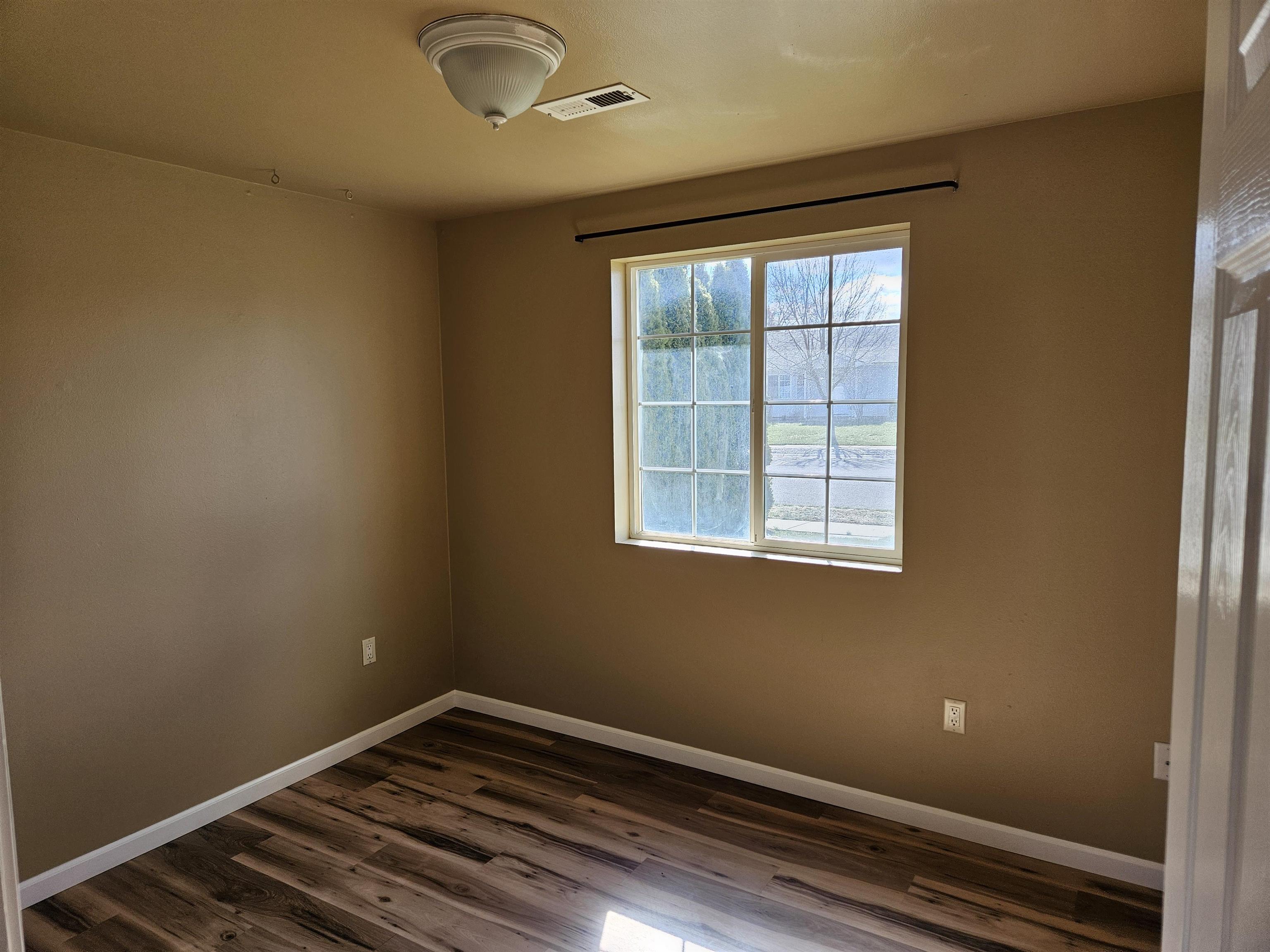 12712 W 11th Ave - Photo 9
