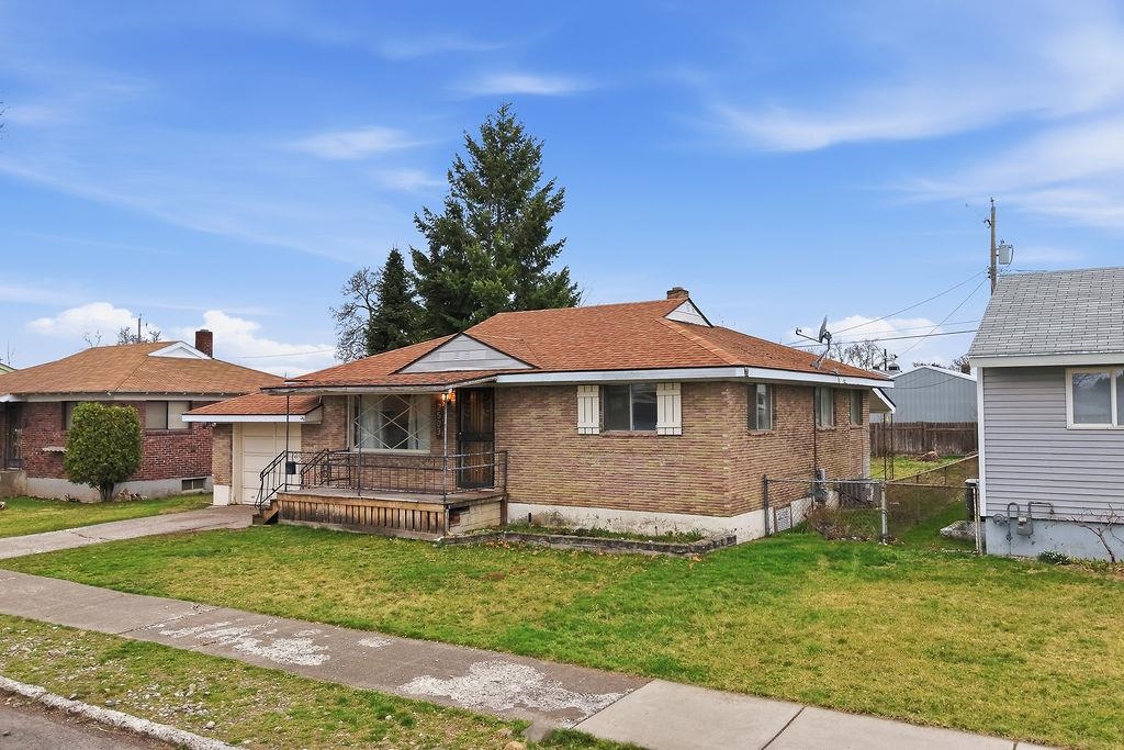 2503 N Rebecca St - Photo 3