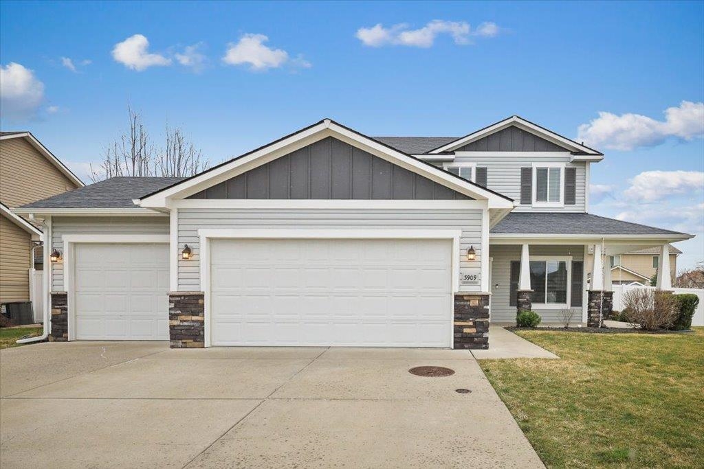 3909 W Dawn Ave - Photo 1