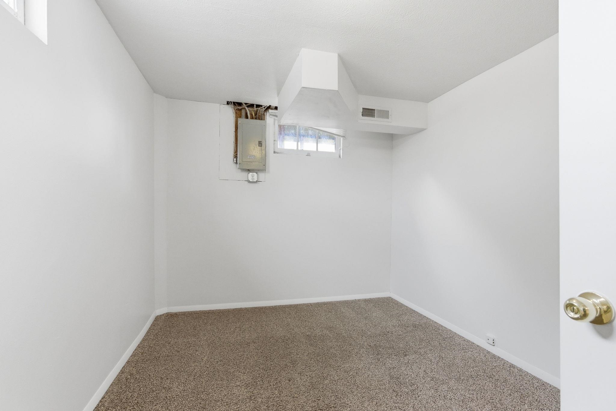 3832 E Grace Ave - Photo 25