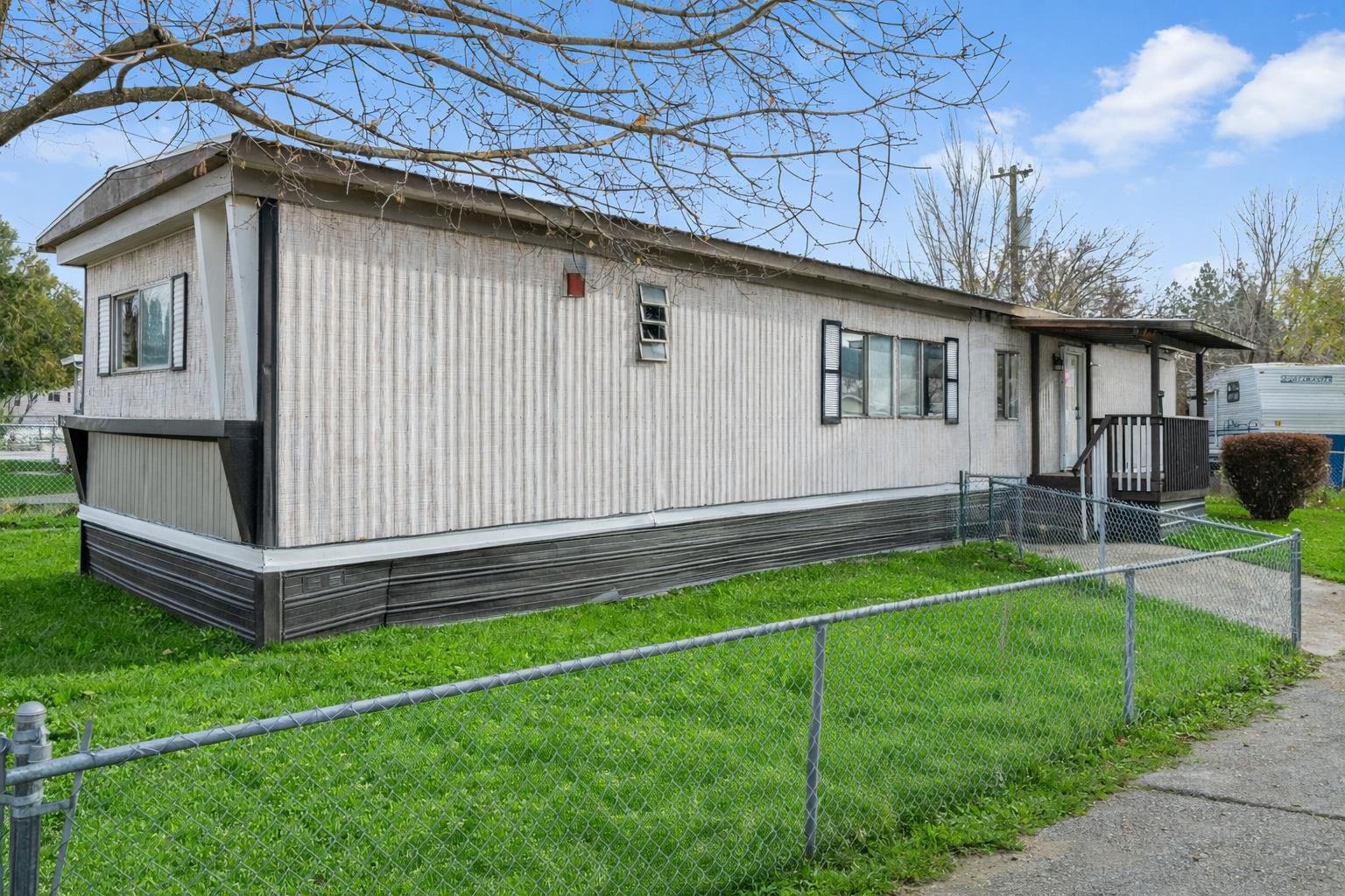 9518 E 4th Ave - Photo 1
