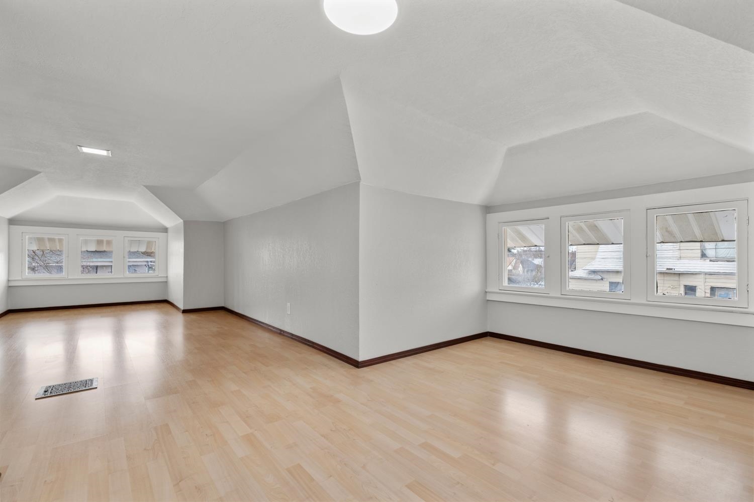 1215 N NETTLETON St - Photo 19