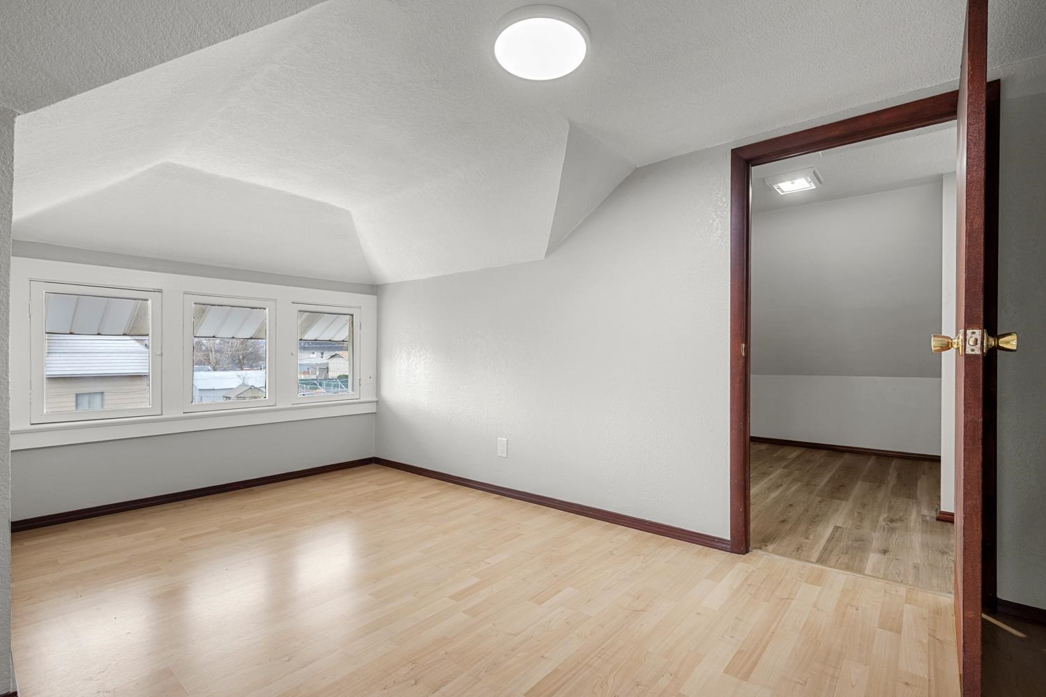 1215 N NETTLETON St - Photo 21