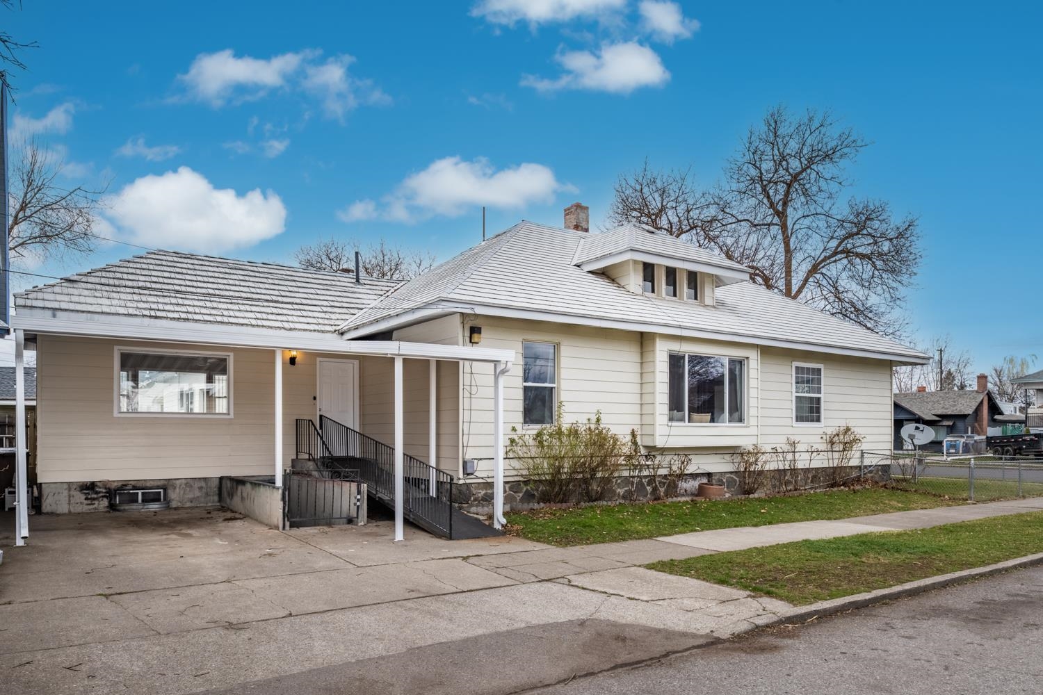 1215 N NETTLETON St - Photo 4