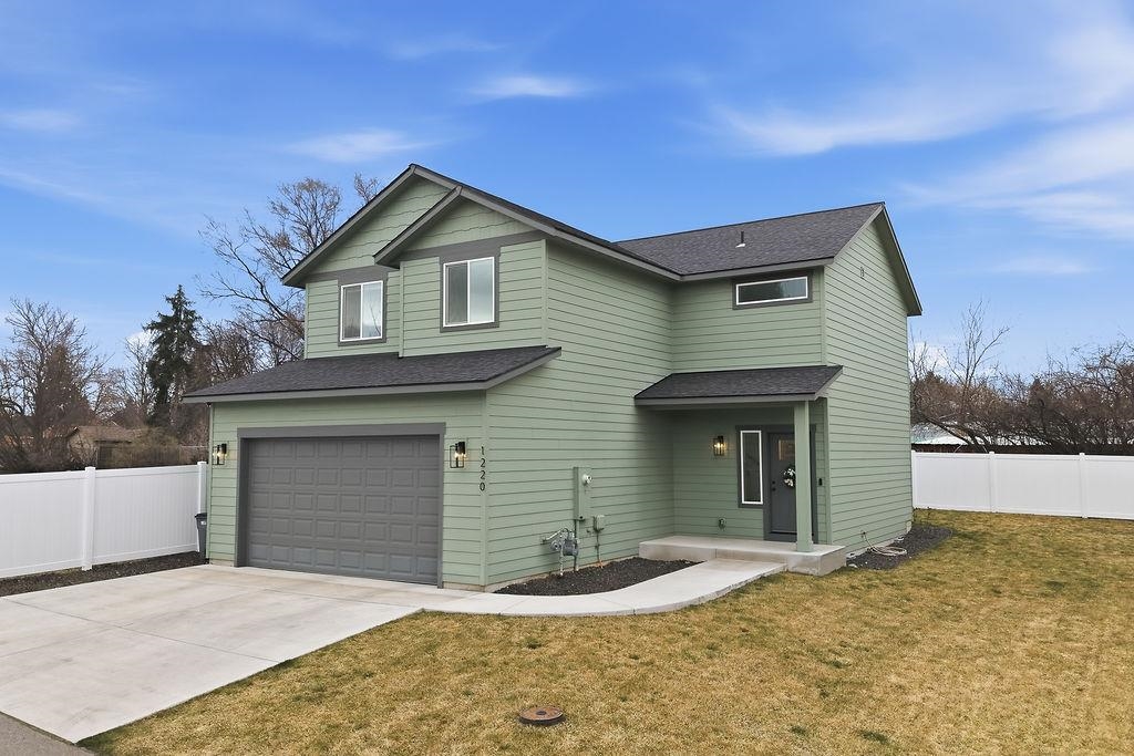 1220 N Walnut Ln - Photo 1