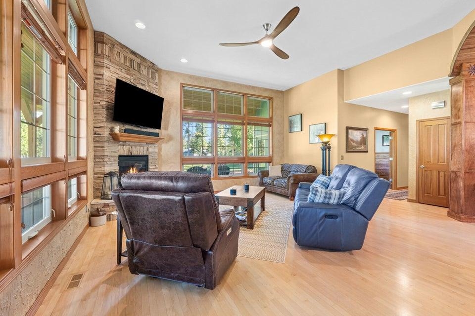 639 Palmer Ln - Photo 9