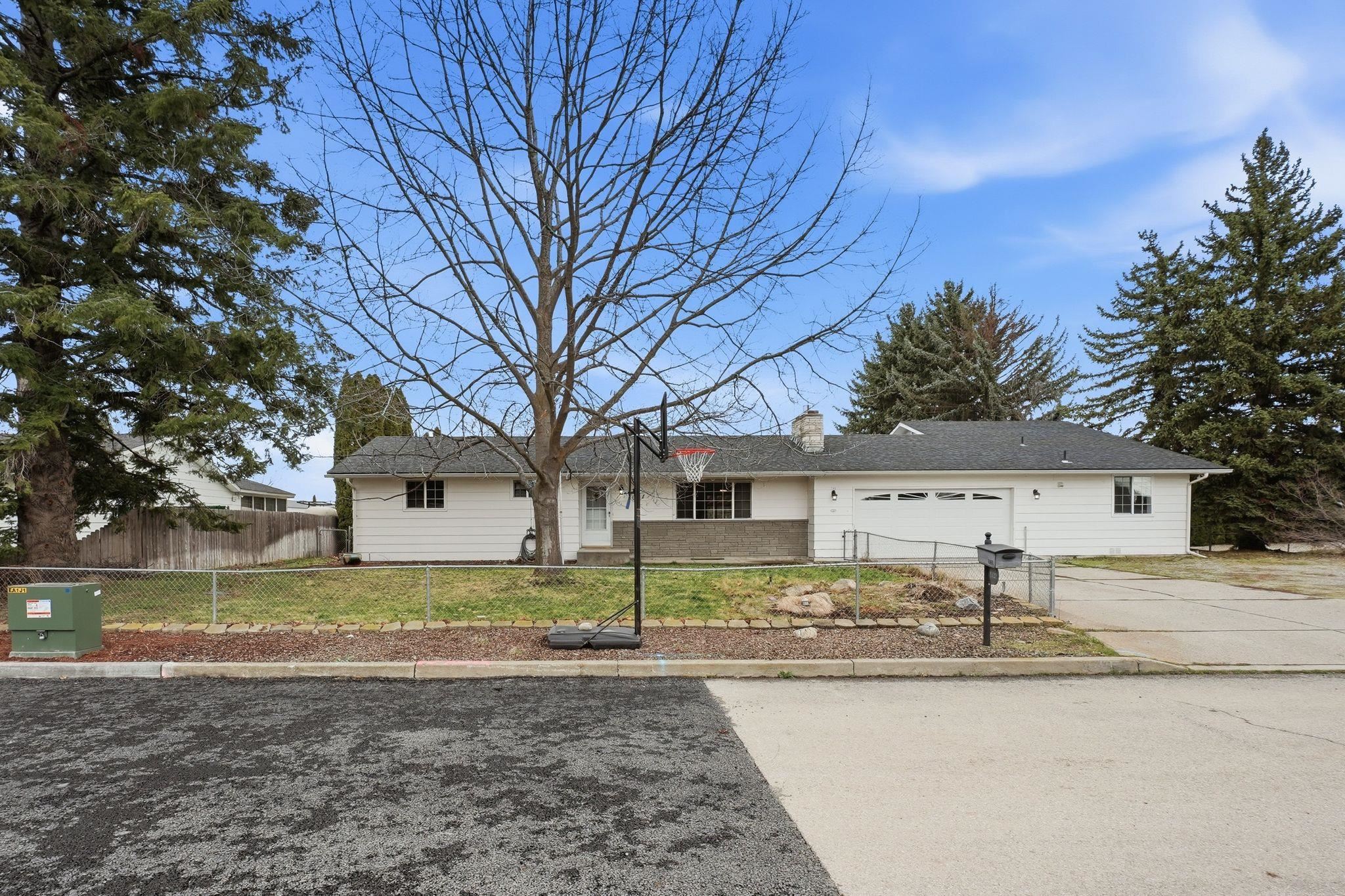 1321 S Marigold St - Photo 3