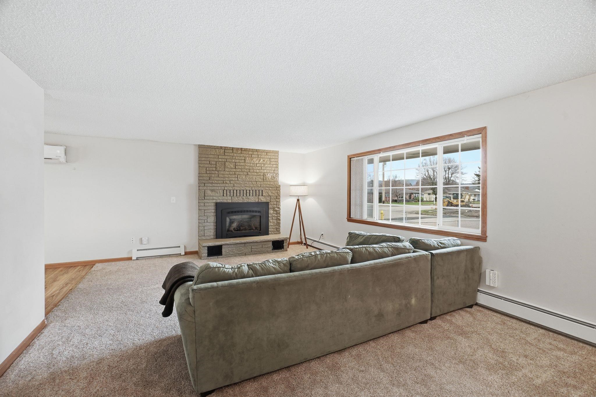 1321 S Marigold St - Photo 4