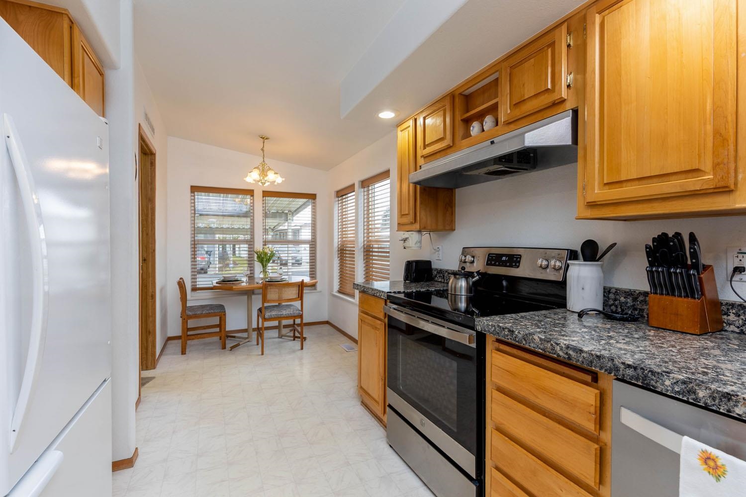 6805 N Crestline St - Photo 9
