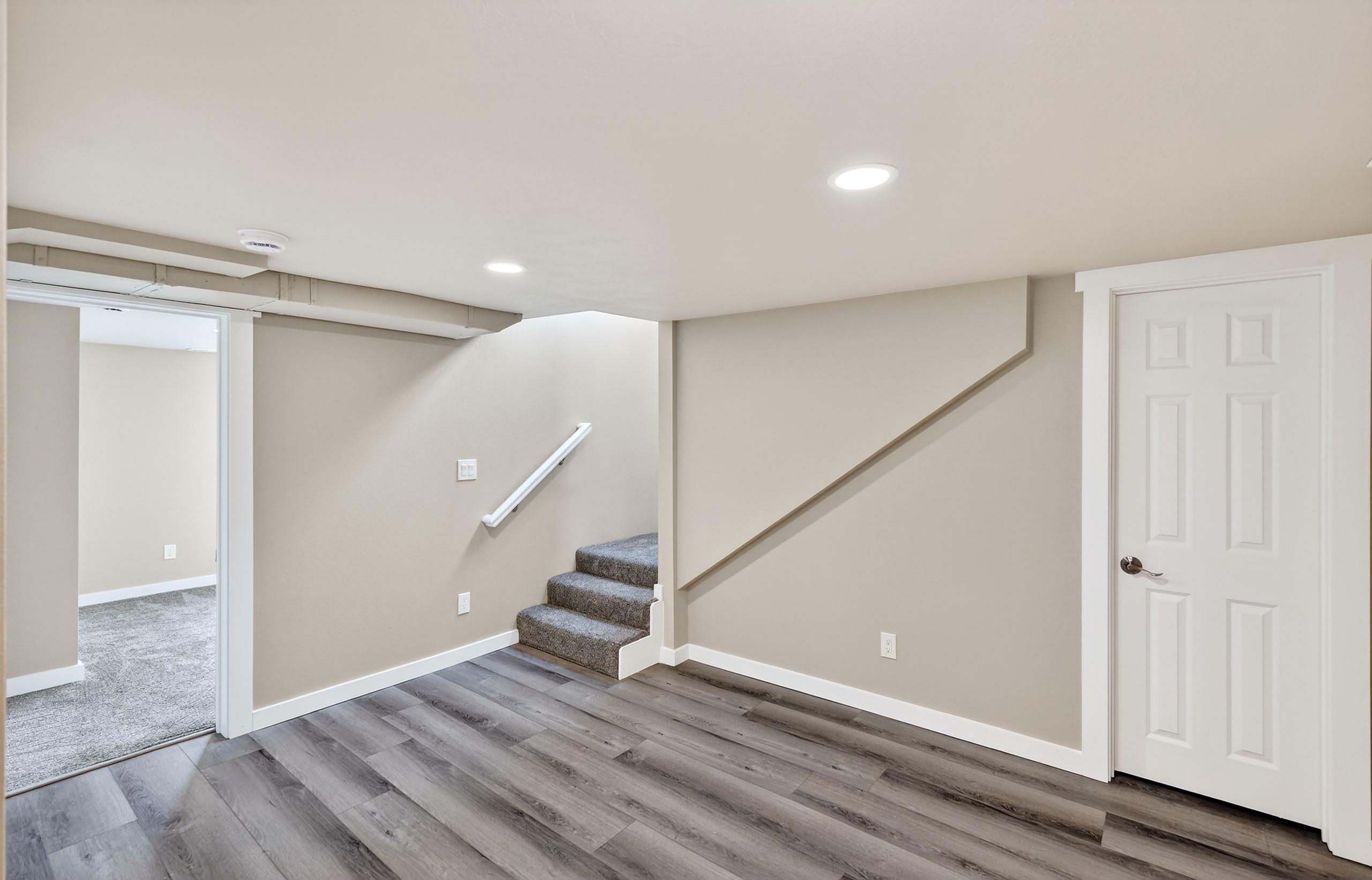 915 E 34th Ave - Photo 8