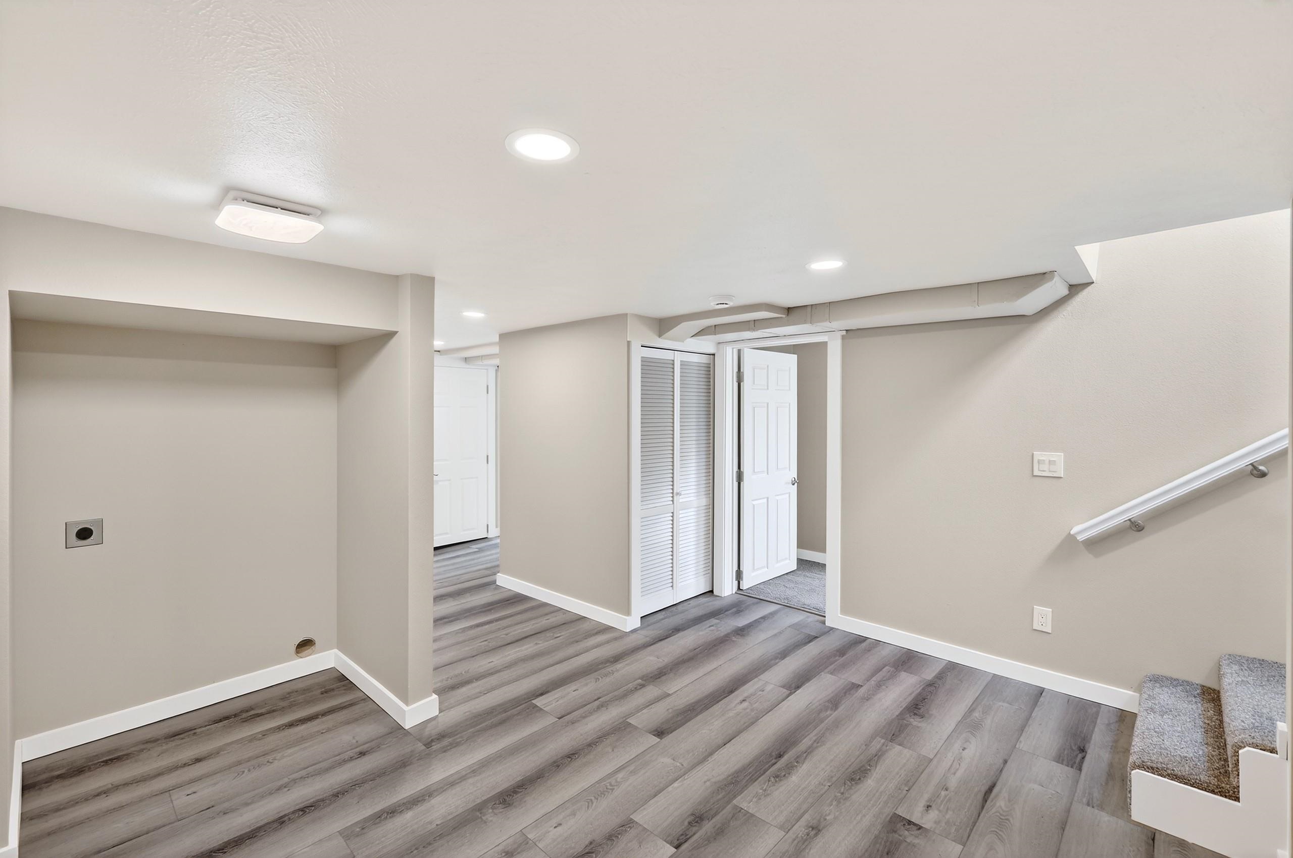 915 E 34th Ave - Photo 9