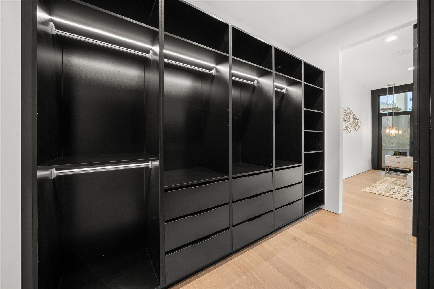 3453 E 46th Ct - Photo 37
