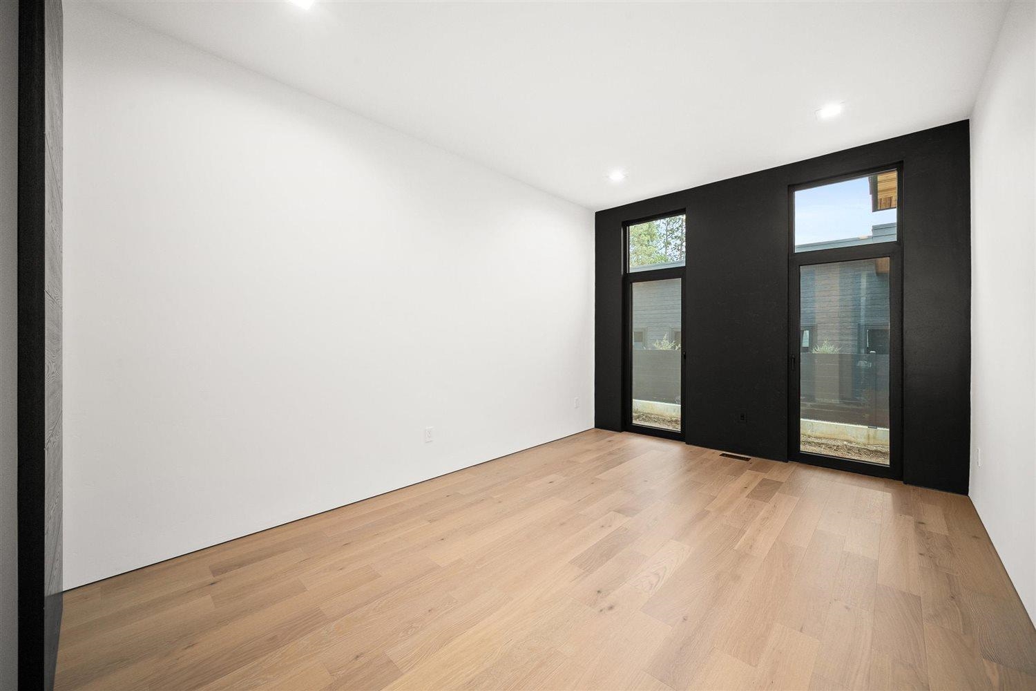 3453 E 46th Ct - Photo 41