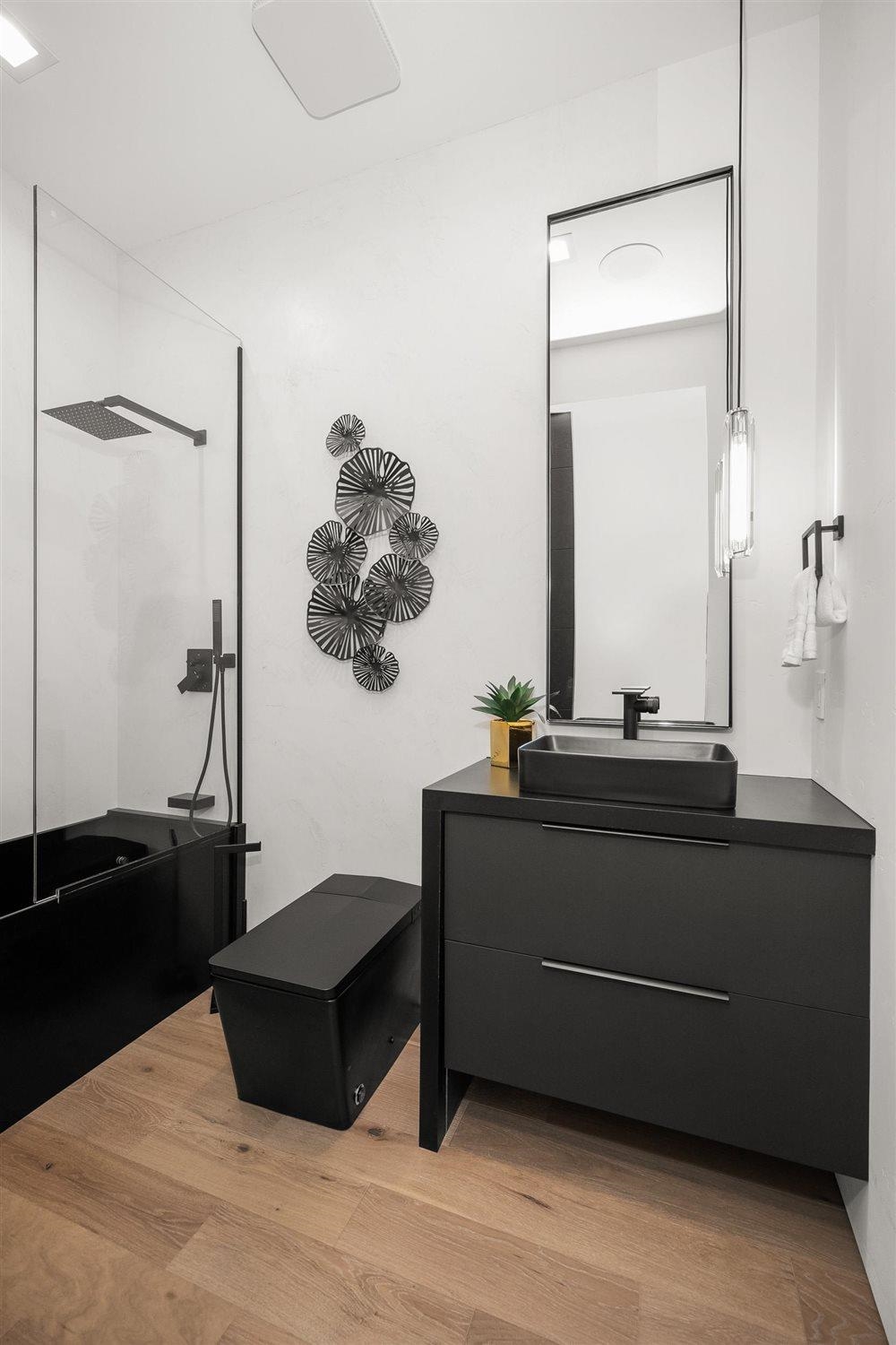 3453 E 46th Ct - Photo 43
