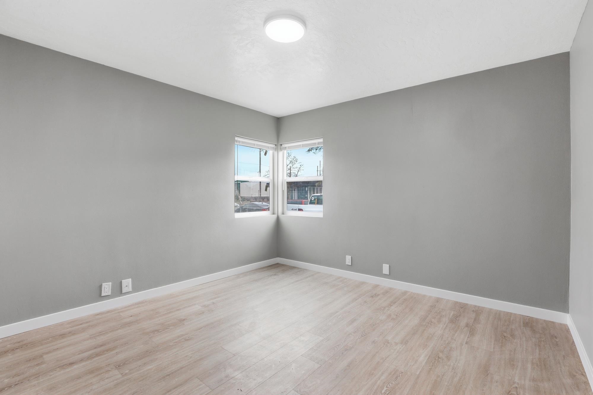 5517 E Parkwater Ave - Photo 12
