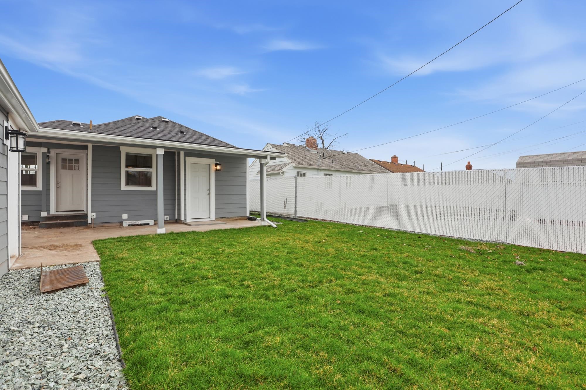 5517 E Parkwater Ave - Photo 25